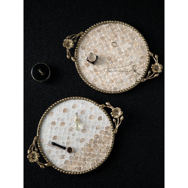 Retro Light‑Luxury Shell Decor - Luxury Skin Care 评论和价格
