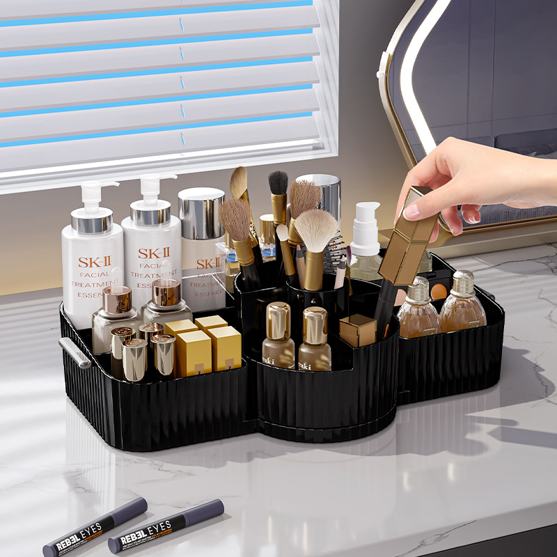 New 360° Rotating Makeup Brush - Luxury Skincare Products 评论和价格